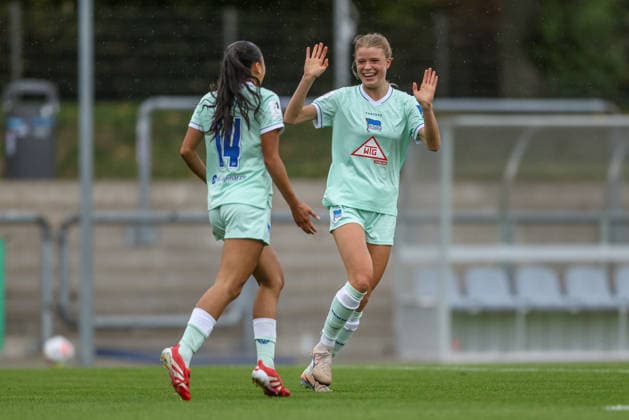 GER, Frankfurt, Eintracht Frankfurt II vs Hertha BSC Berlin, 2. Frauen Bundesliga, Fussball, DFB, Spielzeit 2026 2027, Stadion am Brentanobad, 7. Spieltag im Bild: Sari Saeland (Hertha BSC Frauen 14), Tor, Jubel und Freude, Emotionen, 0:1 DFB DFL REGULATIONS PROHIBIT ANY USE OF PHOTOGRAPHS AS IMAGE SEQUENCES AND OR QUASI-VIDEO, 20.09.2026 Copyright: HMBxMedia HendrikxHamelau