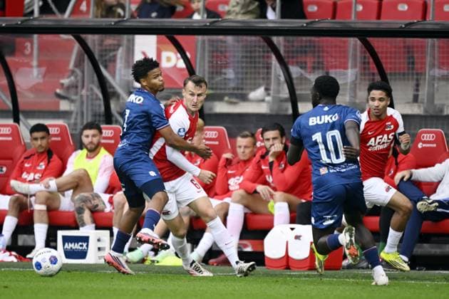 ALKMAAR - (lr) Gerald Alders of Telstar, Peer Koopmeiners of AZ Alkmaar, Tyrone Owusu of Telstar, Ro-Zangelo Daal of AZ Alkmaar during the Dutch Eredivisie match between AZ Alkmaar and Telstar at the AFAS Stadium on September 20, 2026 in Alkmaar, the Netherlands. OLAF KRAAK ANP Eredivisie 2026 27 xVIxANPxSportx xxANPxIVx 569392756 originalFilename: 569392756.jpg