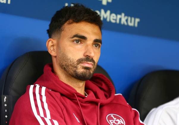 20.09.2026, xcex, GER, Hamburg, Volksparkstadion, Frauenfussball, 1. Bundesliga, DIE LIGA, Google Pixel Frauen-Bundesliga Saison 2026 2027, Spieltag 5, HSV, FCN, Hamburger SV - 1. FC Nuernberg, Trainer Omar Adlani (FCN) DFL regulations prohibit any use of photographs as image sequences and or quasi-video