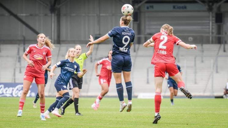 Bochum: VfL Bochum - 1. FC Köln II ** NUR FÜR REDAKTIONELLE ZWECKE ** EDITORIAL USE ONLY **<p>Dörthe Hoppius (9, VfL Bochum) im Spiel VfL Bochum (blau) gegen 1. FC Köln II (rot) am Sonntag, den 20. September 2026 im Lohrheidestadion in Bochum-Wattenscheid. Deutschland NRW Bochum Copyright: UwexErnst