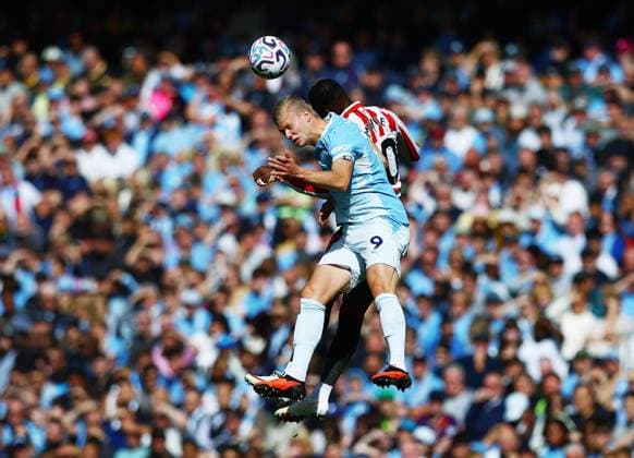 Erling Haaland of Manchester City and Nordi Mukiele of Sunderland Manchester City v Sunderland, Premier League, Football, Etihad Stadium, Manchester, UK - 20 Sep 2026Manchester Etihad Stadium United Kingdom EDITORIAL USE ONLY No use with unauthorised audio, video, data, fixture lists, club league logos or live services. Online in-match use limited to 120 images, no video emulation. No use in betting, games or single club league player publications. Copyright: xMattxWest Shutterstockx 17160119p