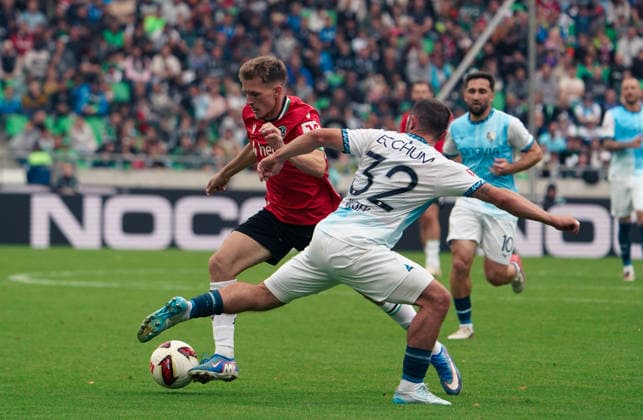 Deutschland: Fussball 2.Bundesliga 2026 2027, 6. Spieltag - Hannover 96 vs VfL Bochum - Heinz von Heiden Arena Stadion (Hannover): am Ball Emir Sahiti (Hannover 96, 44) Copyright: xAymanxAlahmedx