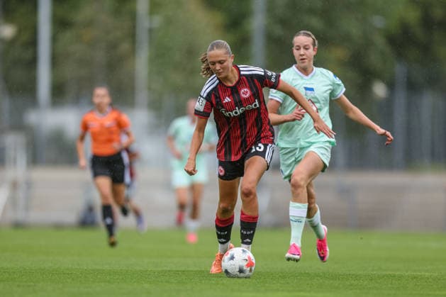 GER, Frankfurt, Eintracht Frankfurt II vs Hertha BSC Berlin, 2. Frauen Bundesliga, Fussball, DFB, Spielzeit 2026 2027, Stadion am Brentanobad, 7. Spieltag im Bild: Ronja Schaer (Eintracht Frankfurt Frauen II 13) DFB DFL REGULATIONS PROHIBIT ANY USE OF PHOTOGRAPHS AS IMAGE SEQUENCES AND OR QUASI-VIDEO, 20.09.2026 Copyright: HMBxMedia HendrikxHamelau