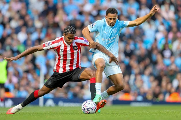 Manchester City v Sunderland - Premier League 2026 27 Dayann Methalie of Sunderland and Iliman Ndiaye of Manchester City challenge during the Premier League 2026 27 match between Manchester City and Sunderland at Etihad Stadium on September 19, 2026 in Manchester, England. WARNING! This Photograph May Only Be Used For Newspaper And Or Magazine Editorial Purposes. May Not Be Used For Publications Involving 1 player, 1 Club Or 1 Competition Without Written Authorisation From Football DataCo Ltd. For Any Queries, Please Contact Football DataCo Ltd on +44 (0) 207 864 9121 Manchester Etihad Stadium England United Kingdom Copyright: xAllstarxPicturexLibraryxLtdx