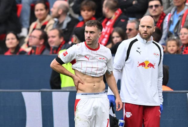 Brajan Gruda (RB Leipzig) verletzt, Verletzung. Fussball 1. Bundesliga, 4.Spieltag, Bayer 04 Leverkusen - RB Leipzig, am 20.09.2026 in Leverkusen Deutschland. DFL regulations prohibit any use of photographs as image sequences and or quasi-video Ã‚Â