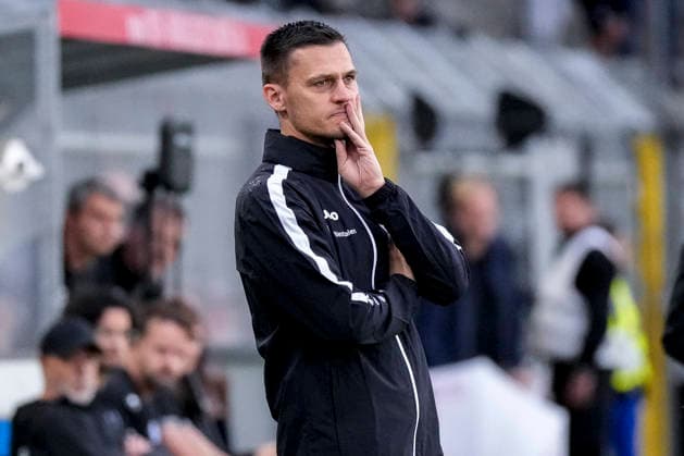 Thomas Wörle (Tom Wörle, Trainer, Cheftrainer, Münster), Einzelbild, Einzelfoto, Aktion, Action, nachdenklich, besorgt, pessimistisch, 20.09.2026, Mannheim (Deutschland), Fussball, 3. Liga, SV Waldhof Mannheim - SC Preußen Münster, DFB DFL REGULATIONS PROHIBIT ANY USE OF PHOTOGRAPHS AS IMAGE SEQUENCES AND OR QUASI-VIDEO.