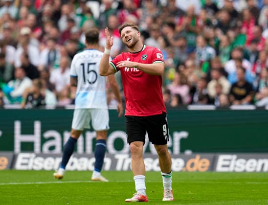 Benjamin Kaellman (Hannover 96, 9) reagiert nach einer vergebenen Chance. GER, Hannover 96 vs VfL Bochum 1848, 2. Bundesliga, 6. Spieltag, Saison 2026-27, Heinz von Heiden Arena, Hannover, 20.09.2026 DFL REGULATIONS PROHIBIT ANY USE OF PHOTOGRAPHS AS IMAGE SEQUENCES AND OR QUASI-VIDEO Hannover 96 vs VfL Bochum 1848, 2. Bundesliga, 6. Spieltag, Saison 2026-27, 20.09.2026 Hannover Copyright: xEibner-Pressefoto ScottxColemanx EP_SCN