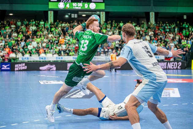OPEL Handball Bundesliga; HSG Wetzlar - VfL Gummersbach, 20.09.26 Tomas Piroch (HSG Wetzlar, 13), Nikola Roganovic (VfL Gummersbach, 23), Tilen Kodrin (VfL Gummersbach, 5) OPEL Handball Bundesliga; HSG Wetzlar - VfL Gummersbach: Wetzlar, 20.09.26 Copyright: xBEAUTIFULxSPORTS Roeczeyx