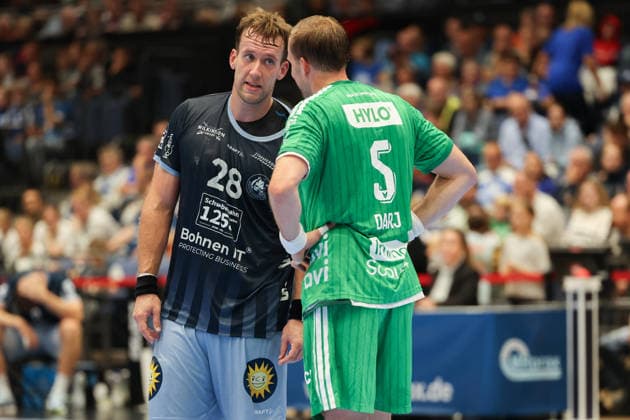 Im Gespraech v.l. Tom Bergner (Bergischer HC 28), Max Darj (Füchse Berlin 05) GER, Bergischer HC vs. Fuechse Berlin, Handball, Opel Handball-Bundesliga, 5. Spieltag, Spielzeit 2026 2027, 20.09.2026 GER, Bergischer HC vs. Fuechse Berlin, Handball, Opel Handball-Bundesliga, 5. Spieltag, Spielzeit 2026 2027, 20.09.2026 Duesseldorf Copyright: xEibner-Pressefoto ThomasxStoeckex EP_TSR