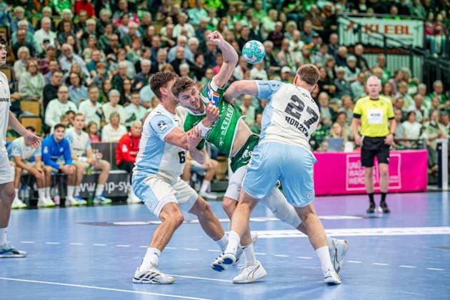 OPEL Handball Bundesliga; HSG Wetzlar - VfL Gummersbach, 20.09.26 Niklas Theiß (HSG Wetzlar, 9), Kristjan Horzen (VfL Gummersbach, 27), Å tepan Zeman (VfL Gummersbach, 66) OPEL Handball Bundesliga; HSG Wetzlar - VfL Gummersbach: Wetzlar, 20.09.26 Copyright: xBEAUTIFULxSPORTS Roeczeyx