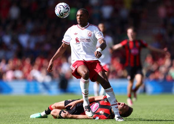 Bournemouth, England, 20th September 2026. Jeremy Jacquet of Liverpool controls the ball in front of Adrien Truffert of AFC Bournemouth during the AFC Bournemouth vs Liverpool Premier League match at the Vitality Stadium, Bournemouth. Picture credit should read: Paul Terry Sportimage EDITORIAL USE ONLY. No use with unauthorised audio, video, data, fixture lists, club league logos or live services. Online in-match use limited to 120 images, no video emulation. No use in betting, games or single club league player publications. SPI_044_PT_Bournemouth_Liverpool SPI-5013-0044