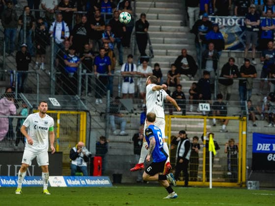 20.09.2026, xwppx, Fussball 3.Liga, SV Waldhof Mannheim - Preußen Münster v.l. Rico Preißinger (Preußen Münster) beim Kopfball