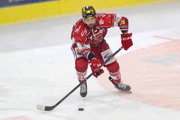 Sahnpark Crimmitschau 20.09.2026 Saison 2026 27 Eishockey 2. Bundesliga Hauptrunde Spiel 2 Kunsteisstadion Sachsen Eispiraten Eispiraten - EHC Freiburg Louis Brune EPC rot Crimmitschau Sachsen Germany