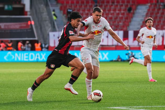 20.09.2026, xjmrgnx, Fussball 1.Bundesliga, Bayer 04 Leverkusen - RB Leipzig v.l. Zweikampf zwischen Ibrahim Maza (30, Leverkusen) und Maxime Esteve (3, Leipzig) (DFL DFB REGULATIONS PROHIBIT ANY USE OF PHOTOGRAPHS as IMAGE SEQUENCES and or QUASI-VIDEO) Leverkusen