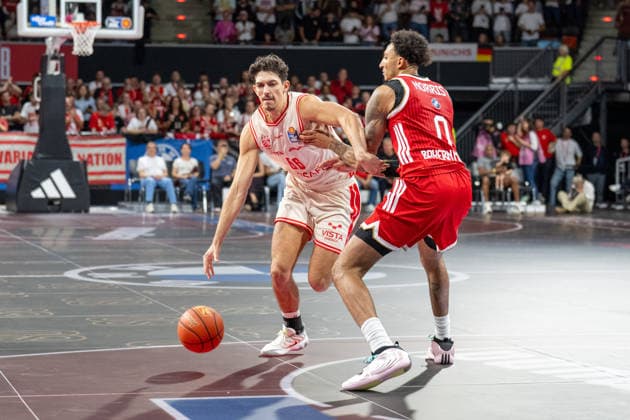 Yuval Hochstaedter 66 (BMA365 Bamberg Baskets), Miles Norris 0 (FC Bayern Basketball), FC Bayern Basketball - BMA365 Bamberg Baskets, BBL, 1. Spieltag, 20.09.2026 Muenchen Bayern Deutschland