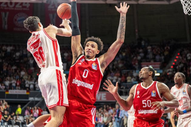 Yuval Hochstaedter 66 (BMA365 Bamberg Baskets), Miles Norris 0 (FC Bayern Basketball), FC Bayern Basketball - BMA365 Bamberg Baskets, BBL, 1. Spieltag, 20.09.2026 Muenchen Bayern Deutschland