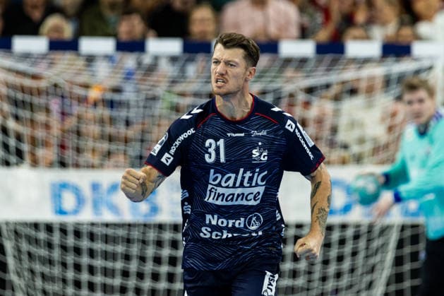 Opel HBL: SG Flensburg-Handewitt vs Handball Club Hamburg; 20.09.26 Jubel Torjubel bei Emil Jakobsen (Nr.31, SG Flensburg-Handewitt) Opel HBL: SG Flensburg-Handewitt vs Handball Club Hamburg, GGW Arena am 20.09.26 Copyright: xBEAUTIFULxSPORTS MarioxM.xKobergx