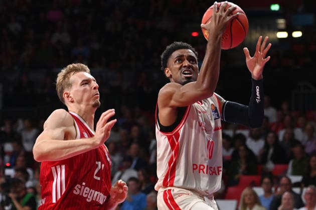 Mylik WILSAON BA), Aktion,Zweikampf gegen Justus HOLLATZ (FCB). Basketball BBL,Saison 2026 2027 FC Bayern Muenchen-Bamberg Baskets am 20.09.2026, BMW Park
