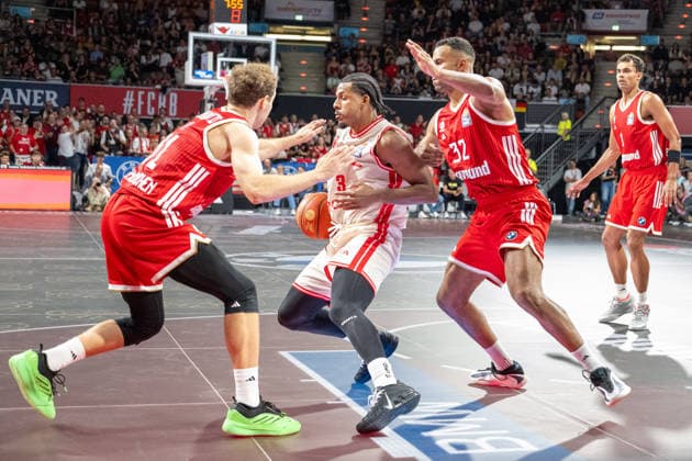 Rokas Jokubaits 31 (FC Bayern Basketball), Jordan Wright 3 (BMA365 Bamberg Baskets), Johannes Thiemann 32 (FC Bayern Basketball), FC Bayern Basketball - BMA365 Bamberg Baskets, BBL, 1. Spieltag, 20.09.2026 Muenchen Bayern Deutschland