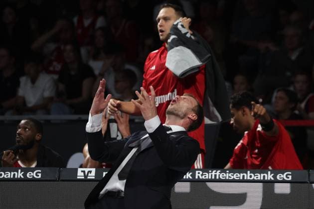 Fassungslos . . . FCBB - Trainer Anton GAVEL. Basketball, Bundesliga, Bayern Muenchen - Bamberg Baskets, am 20.09.2026 in Muenchen, Deutschland. Quelle Copyright Credit : Oryk HAIST