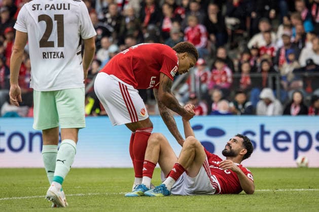 Cottbus, Deutschland 20. September 2026: 2. BL - 2026 2027 - Sp. 6 - FC Energie Cottbus gegen FC St. Pauli Im Bild: v.l. Justin Butler (Energie Cottbus) und Tolcay Cigerci (Energie Cottbus) DFL DFB regulations prohibit any use of photographs as image sequences and or quasi-video. LEAG Energie Stadion Brandenburg Copyright: xFotostandx xWeilandx