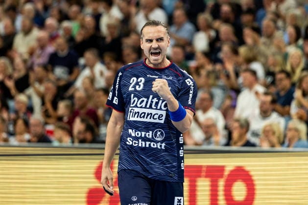 Opel HBL: SG Flensburg-Handewitt vs Handball Club Hamburg; 20.09.26 Jubel Torjubel bei Kent Robin Tonnesen (Nr.23, SG Flensburg-Handewitt) Opel HBL: SG Flensburg-Handewitt vs Handball Club Hamburg, GGW Arena am 20.09.26 Copyright: xBEAUTIFULxSPORTS MarioxM.xKobergx