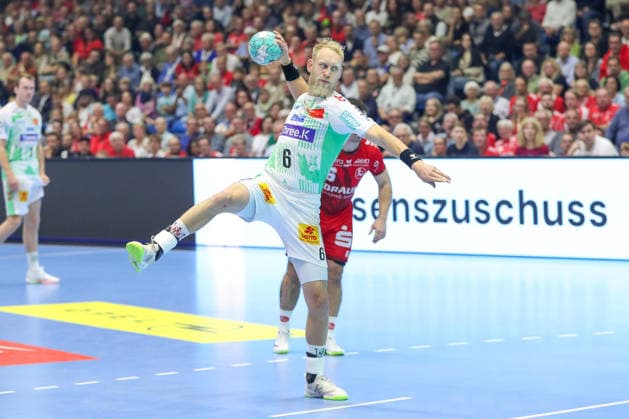20.09.2026, xgox, Handball - Opel HBL MT Melsungen - SC Magdeburg emspor, v.l. Matthias Musche (Magdeburg, 6) beim Siebenmeter Kassel