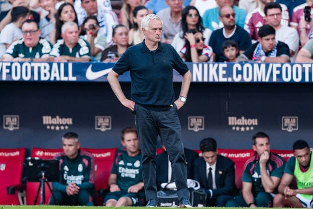 MADRID, SPAIN - SEPTEMBER 20: Head Coach of Real Madrid, Jose Mourinho looks on during the LaLiga EA Sports football match between Atletico de Madrid and Real Madrid at Estadio Riyadh Air Metropolitano on September 20, 2026 in Madrid, Spain. (Photo by Ricardo Nogueira Sports Press Photo) Copyright: xRicardoxNogueira SportsxPressxPhotox Sportspressphoto_SPR236154