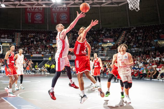 Daniel Keppeler 31 (BMA365 Bamberg Baskets), Johannes Thiemann 32 (FC Bayern Basketball), FC Bayern Basketball - BMA365 Bamberg Baskets, BBL, 1. Spieltag, 20.09.2026 Muenchen Bayern Deutschland