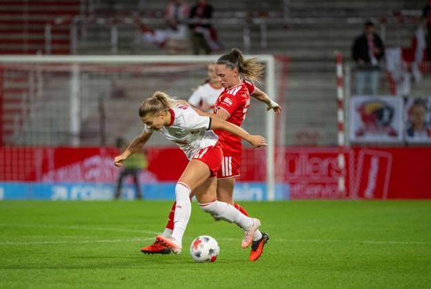 Fußball, Frauen, Saison 2026 2027, Google Pixel Frauen-Bundesliga (5. Spieltag), 1. FC Union Berlin - RB Leipzig, v. l. Therese Simonsson (RB Leipzig), Jill Janssens (1. Frauen 1. FC Union), 20.09.2026, Copyright: xMatthiasxKochx