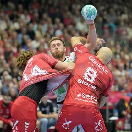 Albin Lagergren (SC Magdeburg 21) (am Ball), Johannes Golla (MT Melsungen 14) (L), Adrian Sipos (MT Melsungen 8) , GER, MT Melsungen - SC Magdeburg, Handball, 1. Bundesliga, 5. Spieltag, Saison 2026 2027, 20.09.2026, GER, MT Melsungen - SC Magdeburg, Handball, 1. Bundesliga, 5. Spieltag, Saison 2026 2027, 20.09.2026 Kassel Copyright: xEibner-Pressefotox xRolandxSippelx EP_RSL