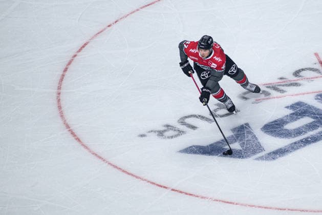 COLOGNE, GERMANY - 20 SEPTEMBER, 2026: Veli-Matti Vittasmaeki - The PENNY DEL Ice hockey, Eishockey match Koelner Haie vs. Loewen Frankfurt at LANXESS arena.  Copyright: xVitaliixKliuievx