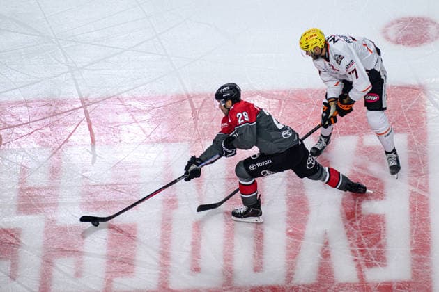 COLOGNE, GERMANY - 20 SEPTEMBER, 2026: Tim Fleischer, Daniel Pfaffengut - The PENNY DEL Ice hockey, Eishockey match Koelner Haie vs. Loewen Frankfurt at LANXESS arena.  Copyright: xVitaliixKliuievx