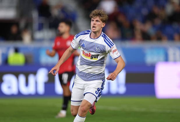 20.09.2026, Fussball 3. Liga, SV Wehen Wiesbaden - MSV Duisburg, v.l., Torjubel zum 0:3 durch Frederik Christensen (MSV Duisburg), Goal celebration, celebrate the goal DFL DFB REGULATIONS PROHIBIT ANY USE OF PHOTOGRAPHS AS IMAGE SEQUENCES AND OR QUASI-VIDEO. xdcx Copyright: HMBxMedia Claus