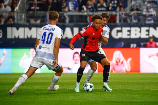 20.09.2026, xavx, Fussball 3.Liga, SV Wehen Wiesbaden - MSV Duisburg v.l. Roberto Massimo (SV Wehen Wiesbaden), Tobias Fleckstein (MSV Duisburg) Wiesbaden