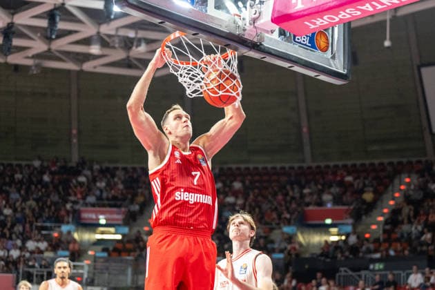 Johannes Voigtmann 7 (FC Bayern Basketball), Dunk, FC Bayern Basketball - BMA365 Bamberg Baskets, BBL, 1. Spieltag, 20.09.2026 Muenchen Bayern Deutschland