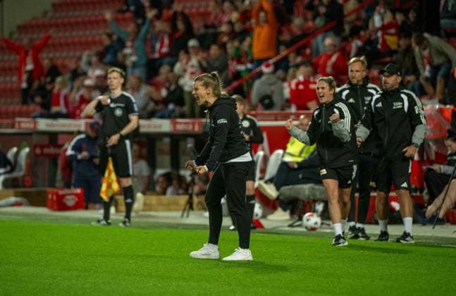 Fußball, Frauen, Saison 2026 2027, Google Pixel Frauen-Bundesliga (5. Spieltag), 1. FC Union Berlin - RB Leipzig, Trainerin Marie-Louise Eta (1. Frauen 1. FC Union), Jubel nach Tor zum 2:2, 20.09.2026, Copyright: xMatthiasxKochx
