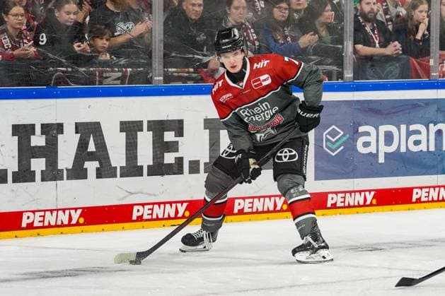 Eishockey Penny-DEL 2. Spieltag Kölner Haie - Löwen Frankfurt am 20.09.2026 in der Lanxess Arena in Köln Carlos Händel ( Köln ) Gemäß den Vorgaben der DEL Deutsche Eishockey Liga ist die Publikation und Weiterverwertung der Aufnahmen in elektronischen Medien und Endgeräten aller Art während des laufenden Spiels nicht zulässig.