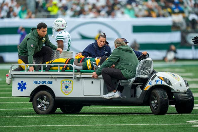 Sep 20, 2026; East Rutherford, NJ, USA; Green Bay Packers wide receiver Jayden Reed (11) gets carted off the field during an NFL, American Football Herren, USA game against the New York Jetsat MetLife Stadium. Mandatory Credit: -Cal Media NFL 2026: Packers Vs Jets SEP 20  - ZUMAc04_ 20260920_zma_c04_055 Copyright: xChrisxSzagolax