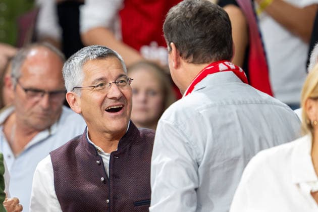 Vereinspraesident Herbert Hainer (FC Bayern Muenchen) lacht nach dem 108:72, FC Bayern Basketball - BMA365 Bamberg Baskets, BBL, 1. Spieltag, 20.09.2026 Muenchen Bayern Deutschland