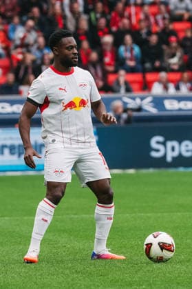 20.09.2026, xjmrgnx, Fussball 1.Bundesliga, Bayer 04 Leverkusen - RB Leipzig v.l. Ridle Baku (17, Leipzig) mit Ball am Fuß (DFL DFB REGULATIONS PROHIBIT ANY USE OF PHOTOGRAPHS as IMAGE SEQUENCES and or QUASI-VIDEO) Leverkusen