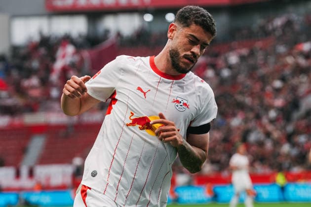 20.09.2026, xjmrgnx, Fussball 1.Bundesliga, Bayer 04 Leverkusen - RB Leipzig v.l. Romulo (40, Leipzig) mit Blick zum Boden (DFL DFB REGULATIONS PROHIBIT ANY USE OF PHOTOGRAPHS as IMAGE SEQUENCES and or QUASI-VIDEO) Leverkusen