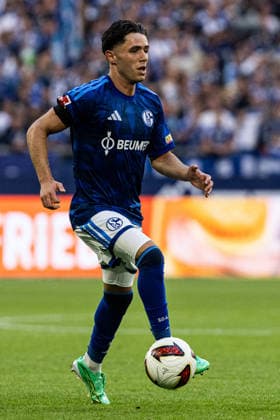 1. Bundesliga: FC Schalke 04 - SV Elversberg; 20.09.2026 Soufiane El-Faouzi (FC Schalke 04, 23) 1. Fußball Bundesliga 4.Spieltag: FC Schalke 04 - SV Elversberg; Veltins Arena, Gelsenkirchen; 20.09.2026 DFL regulations prohibit any use of photographs as image sequences and or quasi video. Copyright: xBEAUTIFULxSPORTS Buriakovx