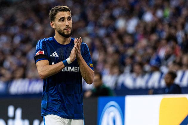 1. Bundesliga: FC Schalke 04 - SV Elversberg; 20.09.2026 Adil Aouchiche (FC Schalke 04, 24) 1. Fußball Bundesliga 4.Spieltag: FC Schalke 04 - SV Elversberg; Veltins Arena, Gelsenkirchen; 20.09.2026 DFL regulations prohibit any use of photographs as image sequences and or quasi video. Copyright: xBEAUTIFULxSPORTS Buriakovx