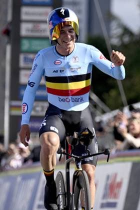 Belgian Remco Evenepoel celebrates after winning for the fourth time in a row the men s elite individual time trial race (39,2km) at the cycling UCI Road World Championship, WM, Weltmeisterschaft in Montreal, Canada, Sunday 20 September 2026. JASPERxJACOBS  x187201604x