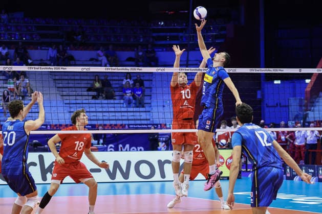 IPA88774670 - Simone Giannelli during the Round of 16 match of the CEV Enel EuroVolley 2026 between Italy and Denmark at PalaVela in Turin, Italy, on September 20, 2026, during the Italy vs. Denmark match, CEV EuroVolley Men s match in Turin, Italy, September 20, 2026  Copyright: xValerioxOrigo IPAxSportx xx IPA88774670