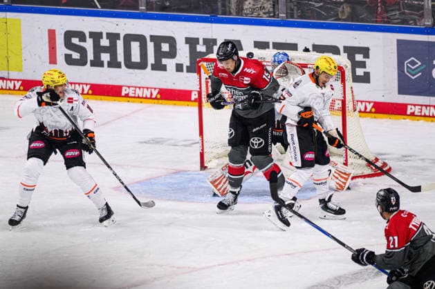 COLOGNE, GERMANY - 20 SEPTEMBER, 2026: - The PENNY DEL Ice hockey, Eishockey match Koelner Haie vs. Loewen Frankfurt at LANXESS arena.  Copyright: xVitaliixKliuievx