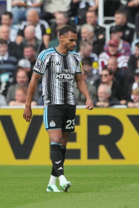 Newcastle United v Hull City, Premier League Jacob Murphy of Newcastle United during the Premier League match between Newcastle United and Hull City at St. James s Park, Newcastle, UK on 19 September 2026. Newcastle St. James s Park Tyne and Wear UK Editorial use only DataCo restrictions apply See www.football-dataco.com , Copyright: xAlunxRobertsx PSI-24902-0297