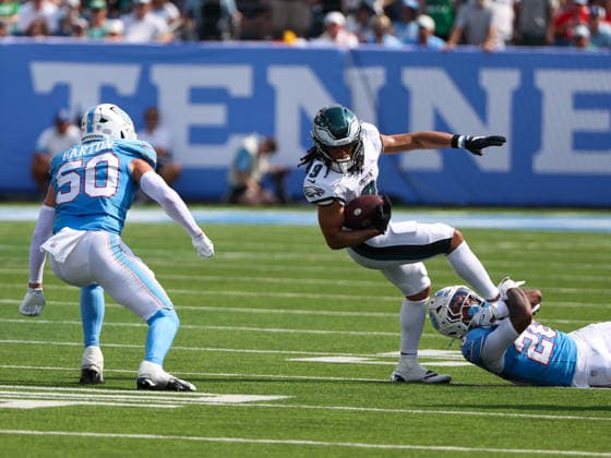 Sep 20, 2026; Nashville, TN, USA; Philadelphia Eagles wide receiver Makai Lemon (9) is stopped from advancing the ball after making a catch during the NFL, American Football Herren, USA regular season game between the Philadelphia Eagles and Tennessee Titans at Nissan Stadium. Mandatory Credit: -Cal Media NFL 2026: Eagles Vs Titans SEP 20  - ZUMAc04_ 20260920_zma_c04_076 Copyright: xStephenxFurstx