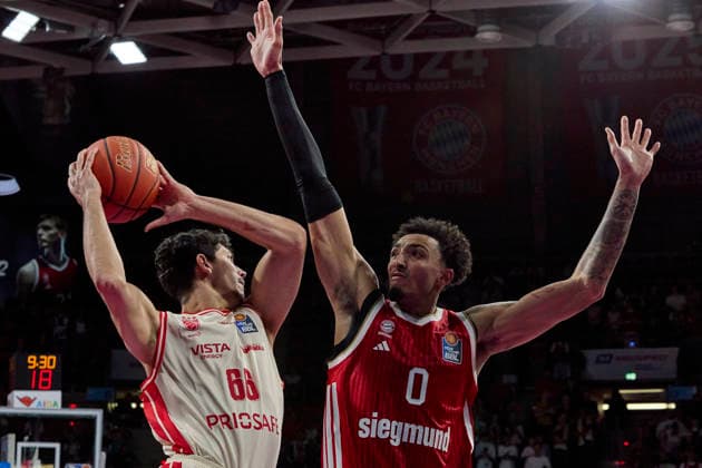 Deutsche Basketball Bundesliga (BBL), FC Bayern München Basketball vs BMA365 BAMBERG BASKETS, München FC Bayern Basketball, Bamberg Baskets MBA365, 2026-09-20 in München (BMW Park) HOCHSTADTER Yuval (BMA365 Bamberg BASKETS Small Forward (SF) Nr66-BAM66), NORRIS Miles (FC Bayern Basketball Power Forward (PF) Nr0-FCBB0) sportworld München BMW Park Bayern Deutschland